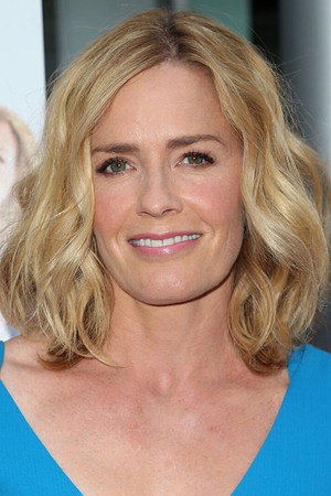 Elisabeth Shue profil kép