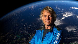 Calleja en el espacio kép