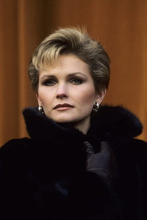 Fiona Fullerton profil kép