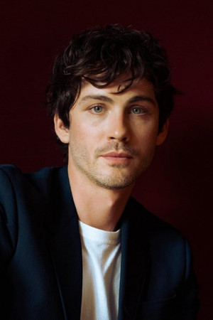 Logan Lerman profil kép