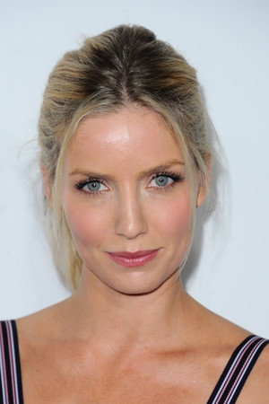 Annabelle Wallis profil kép
