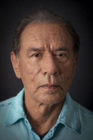 Wes Studi profil kép