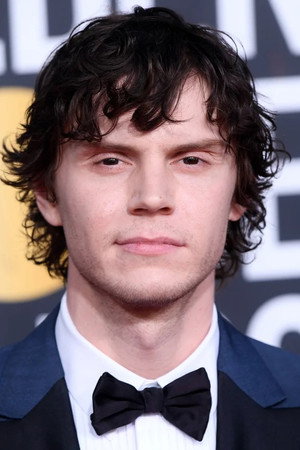 Evan Peters profil kép
