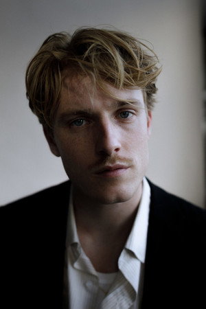 Louis Hofmann profil kép