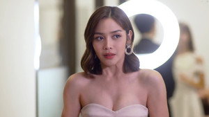 กุหลาบเล่นไฟ kép