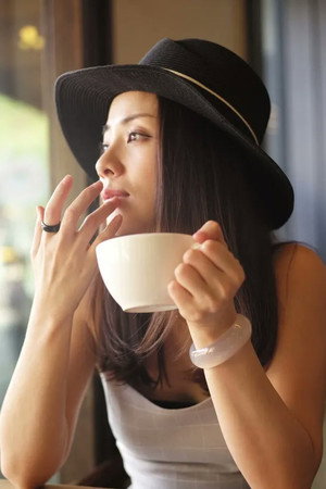 钱莹 profil kép
