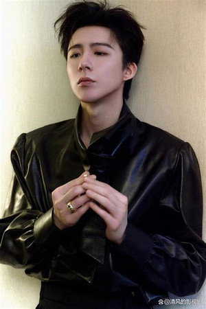 刘宇宁 profil kép