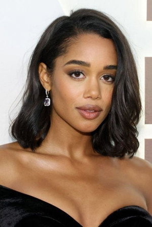 Laura Harrier profil kép