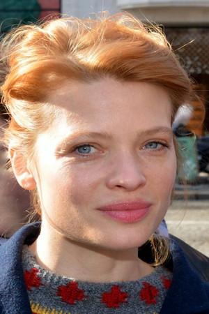 Mélanie Thierry profil kép