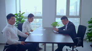 一屋赞客 2. évad Ep.8 8. epizód