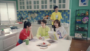 爱情公寓 5. évad Ep.28 28. epizód
