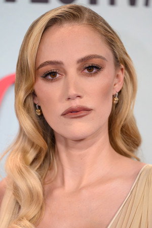 Maika Monroe profil kép