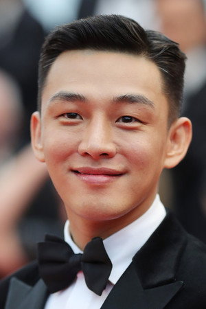 유아인 profil kép