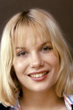 Monique van de Ven profil kép