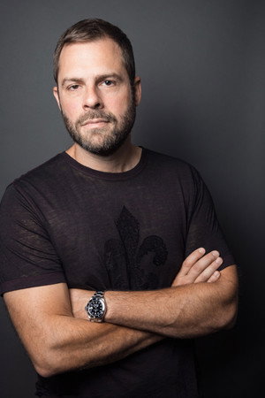 Ryan J. Condal profil kép