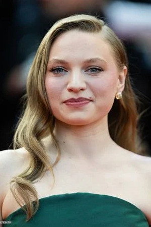 Mia Threapleton profil kép