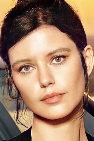 Beren Saat profil kép
