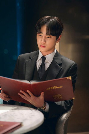 신입사원 강회장 poszter