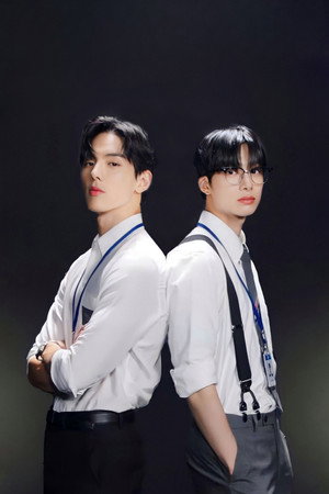 몬말리는여행사 poszter