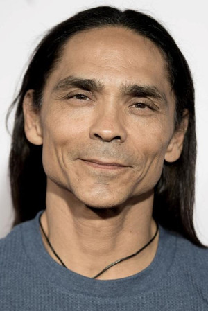 Zahn McClarnon profil kép