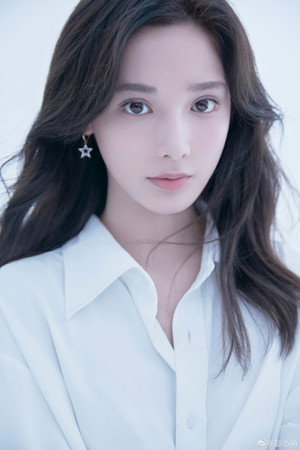 彭小苒 profil kép