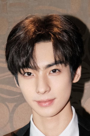 颜安 profil kép