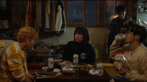 찌질의 역사 kép
