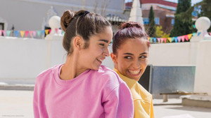 Ayla és a Mirror kép