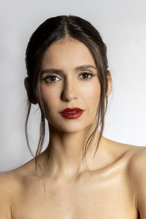 Nina Dobrev profil kép
