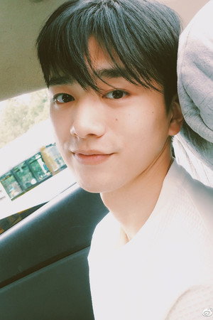 易大千 profil kép