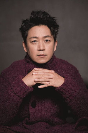 潘粤明 profil kép