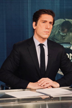 World News Tonight with David Muir poszter