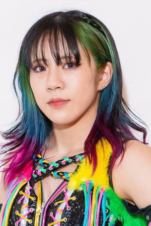 鈴木芽依 profil kép