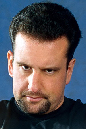 Tom Laughlin profil kép