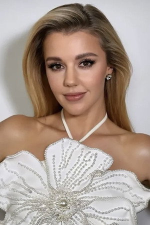 Юлианна Караулова profil kép