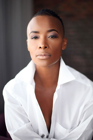 Bonnie Mbuli profil kép