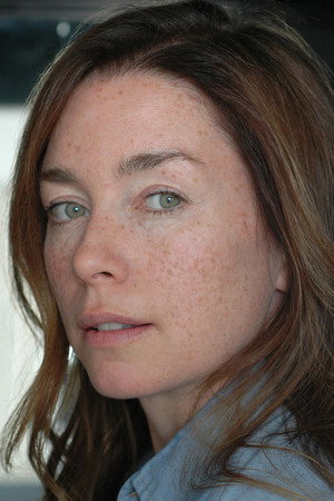 Julianne Nicholson profil kép