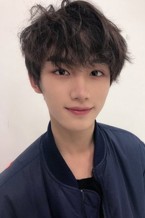 丁程鑫 profil kép