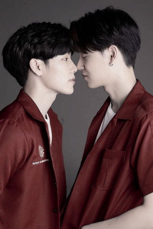 กลรักรุ่นพี่ poszter