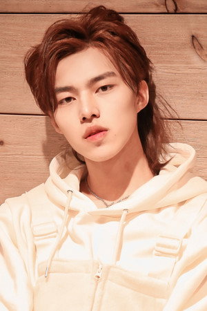 卢俊杰 profil kép