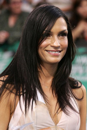 Famke Janssen profil kép