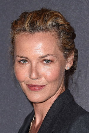Connie Nielsen profil kép