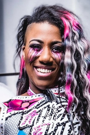 Adrienne Palmer profil kép