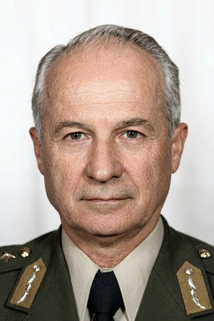 Kenan Evren profil kép