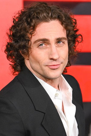 Aaron Taylor-Johnson profil kép