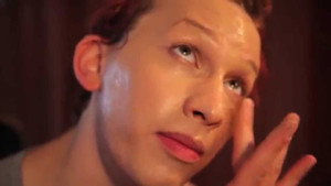 Drag Becomes Him 1. évad Ep.1 1. epizód