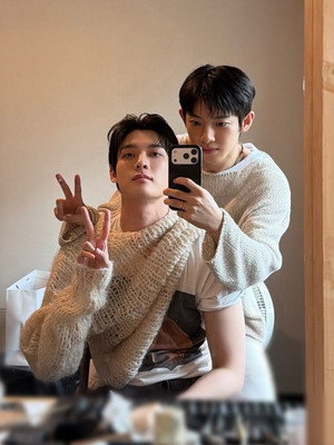 검사실의 제안 poszter