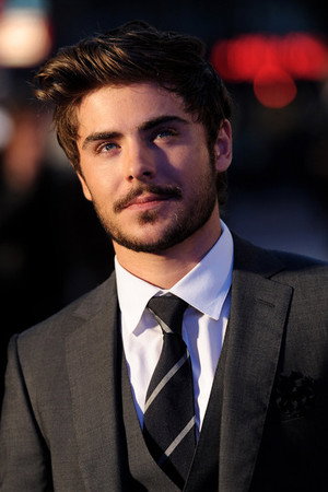 Zac Efron profil kép
