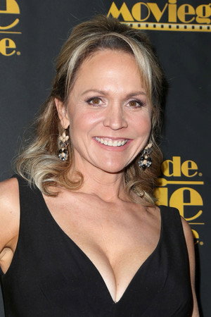 Barbara Alyn Woods profil kép