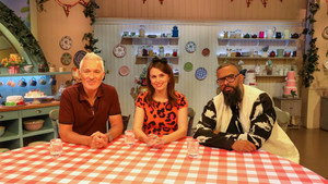 The Great British Bake Off: An Extra Slice 7. évad Ep.3 3. epizód